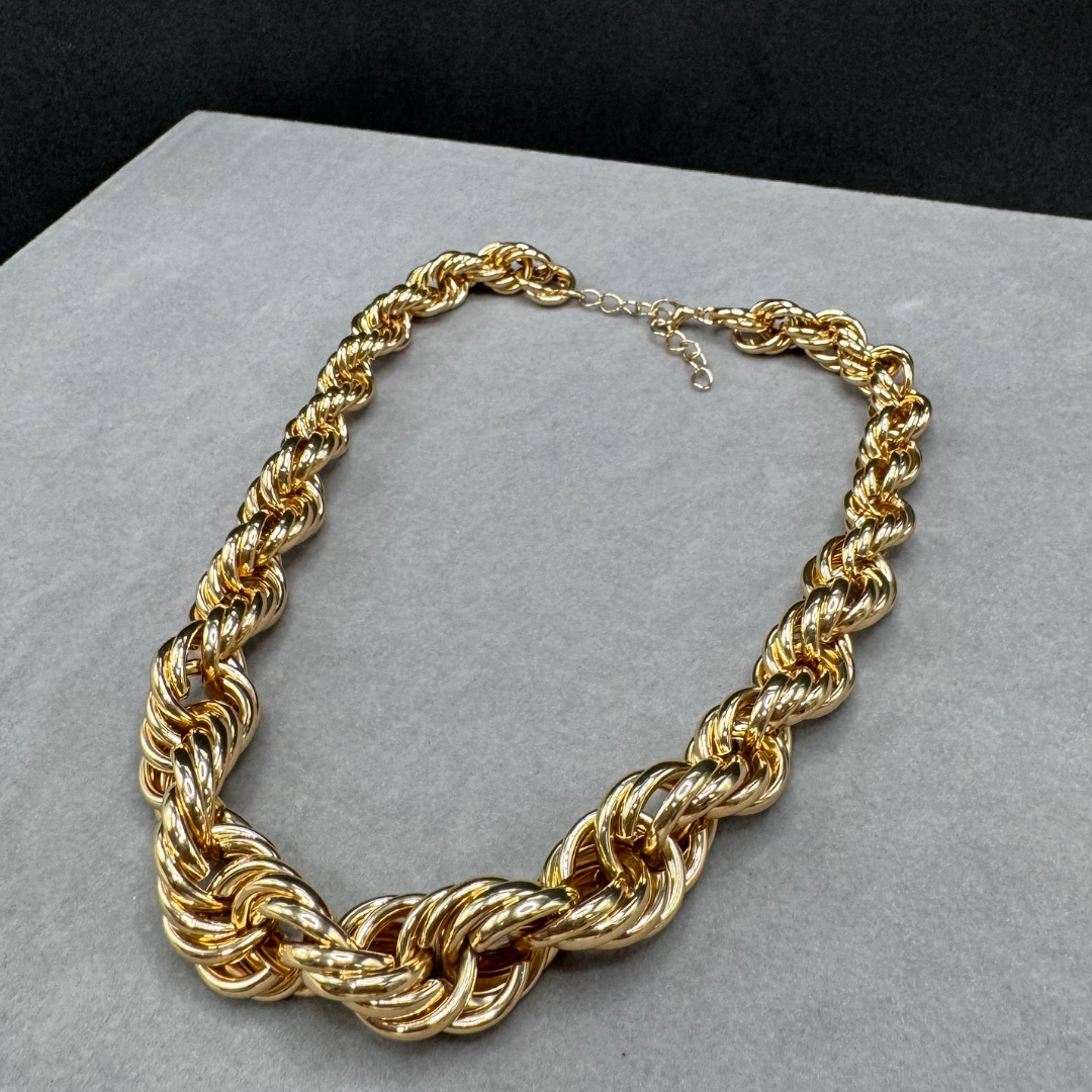 Colar torção dourado