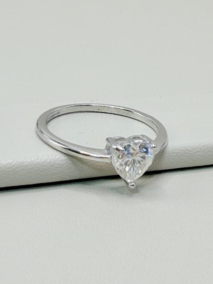 Anel Moissanite Coração 6 mm