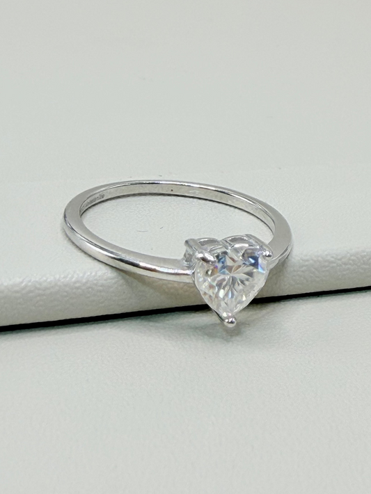 Anel Moissanite Coração 6 mm