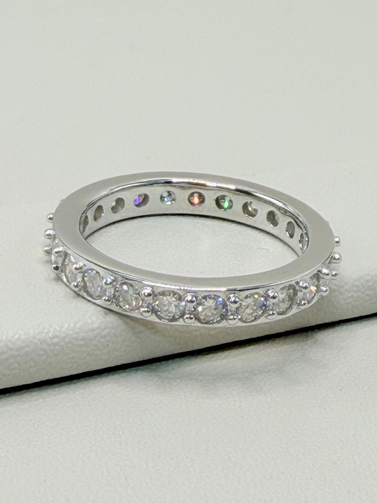 Anel Moissanite (aparador aliança) 2,5 mm - 25 pedras
