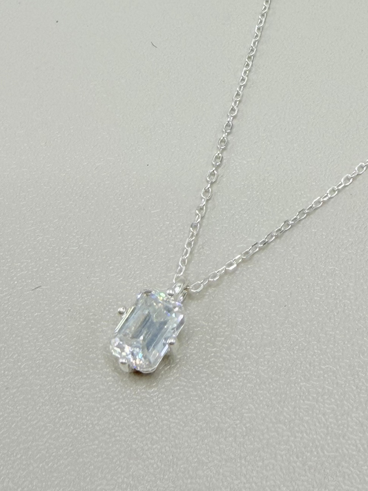 Gargantilha Moissanite Retangular 5x7 mm 40 cm com extensor